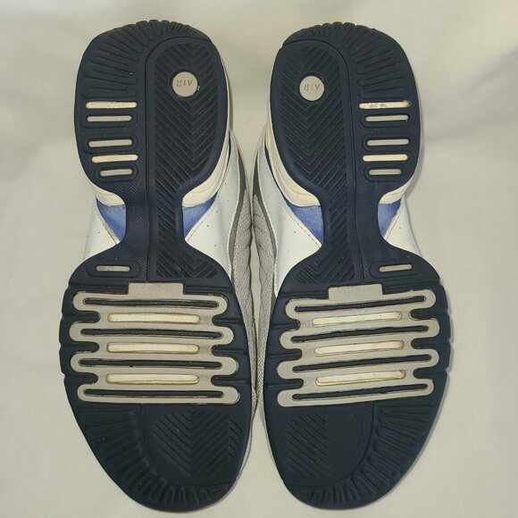 Nike Air Women’s Athletic Shoes – White/Grey/Blue - EUC - Picture 6 of 14